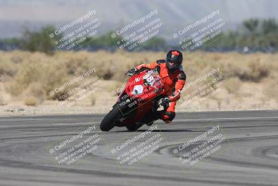 media/Oct-13-2025-Moto Forza (Mon) [[a66d839500]]/3-B Group/Session 3 (Turn 16)/